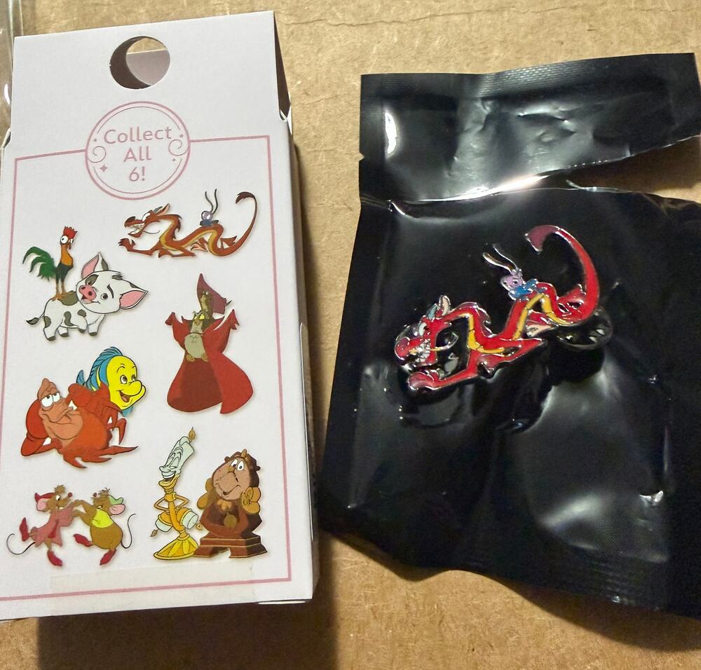 Disney Princess Sidekicks box pin-Mushu